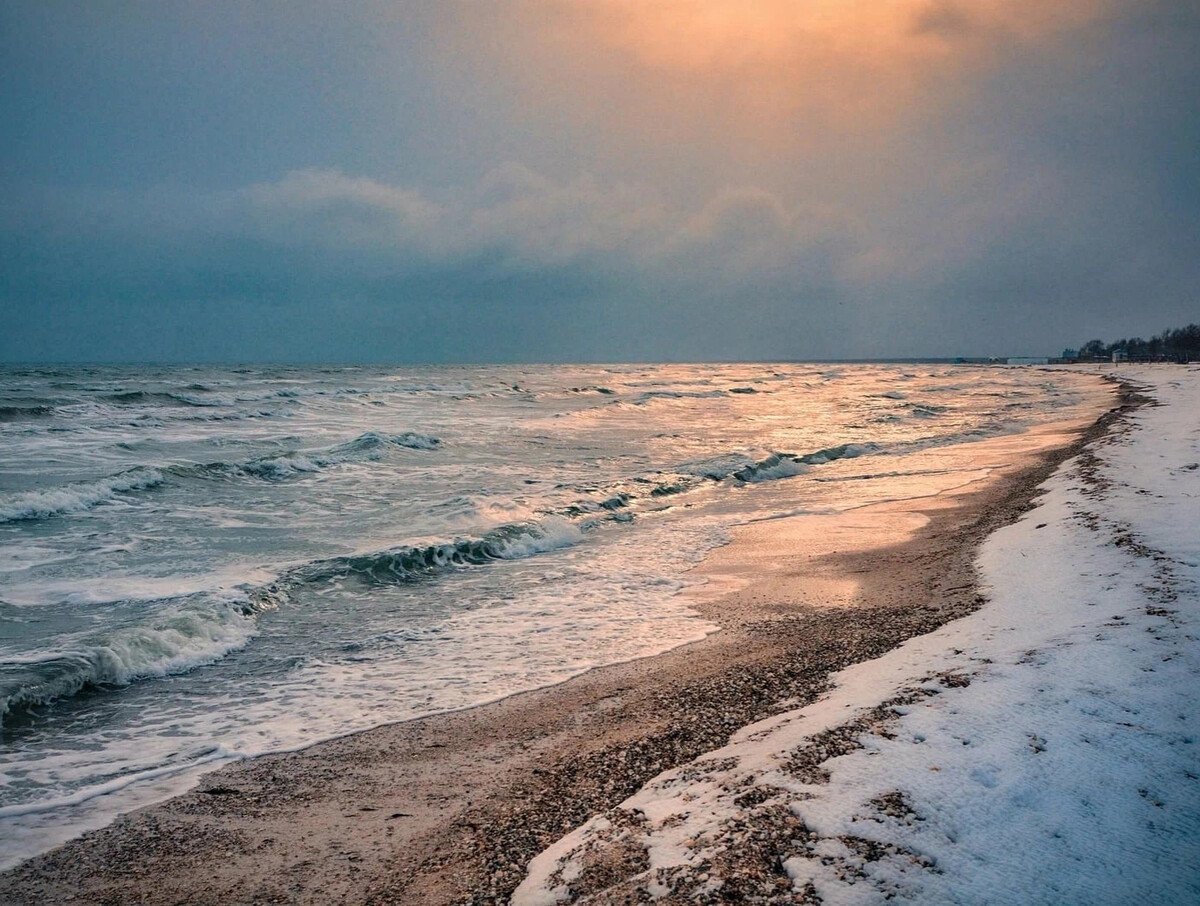 Каспийское море замерзло