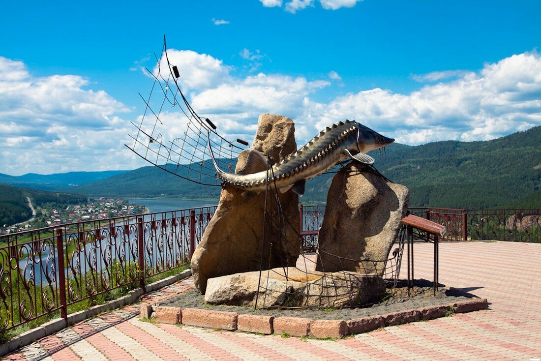 Царь-рыба памятник в Красноярске
