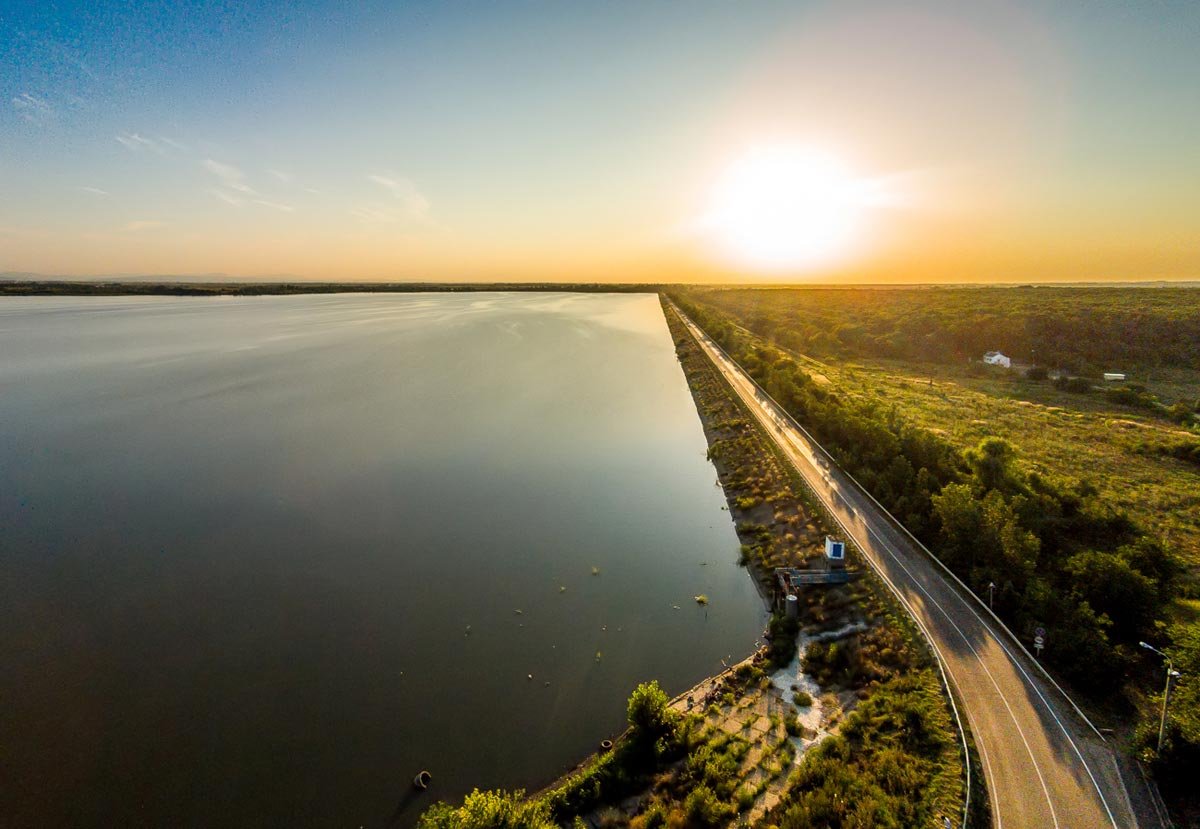 Краснодарское водохранилище на реке Кубани