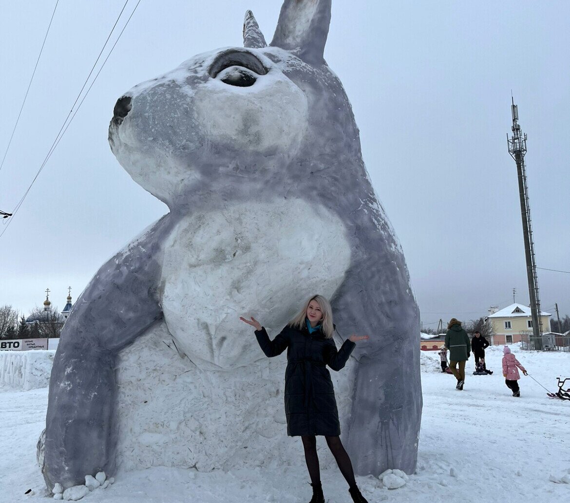 Голова зайца скульптура