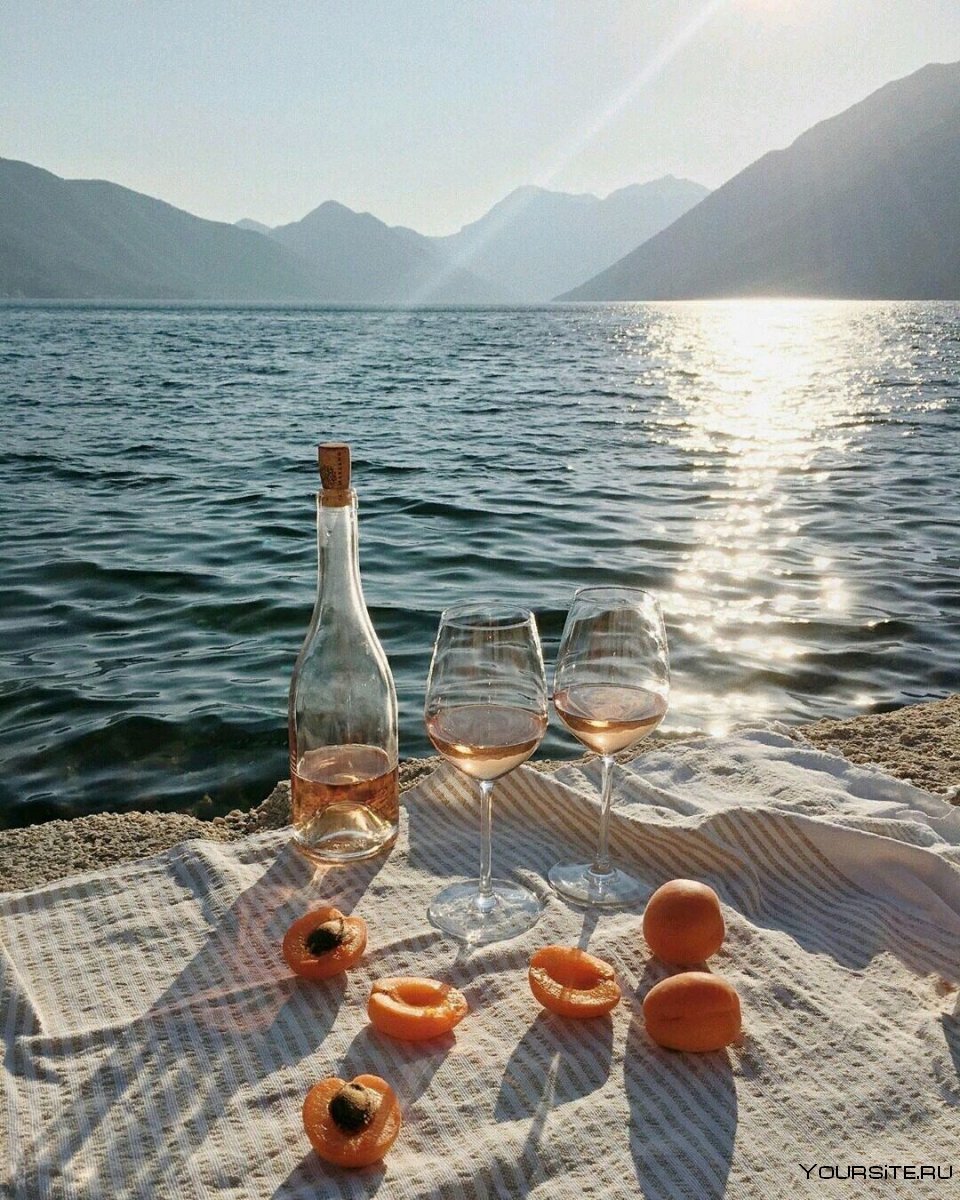 Лето вино море