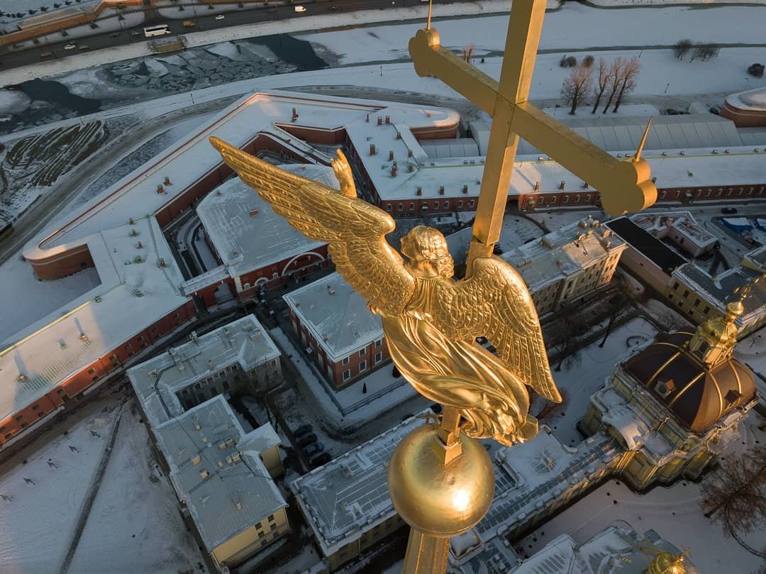 Петропавловский собор Санкт-Петербург ангел на шпиле