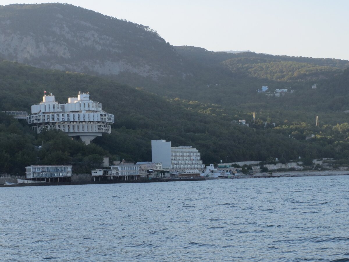 Ливадийское море