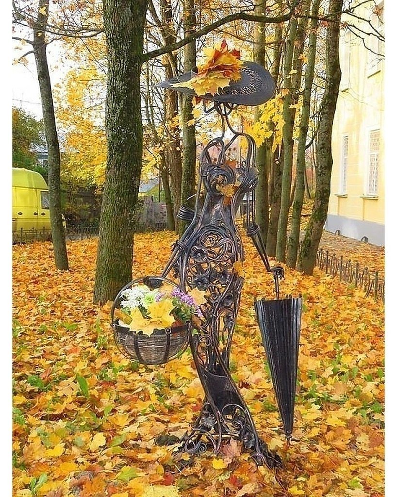 Дама с зонтом осень