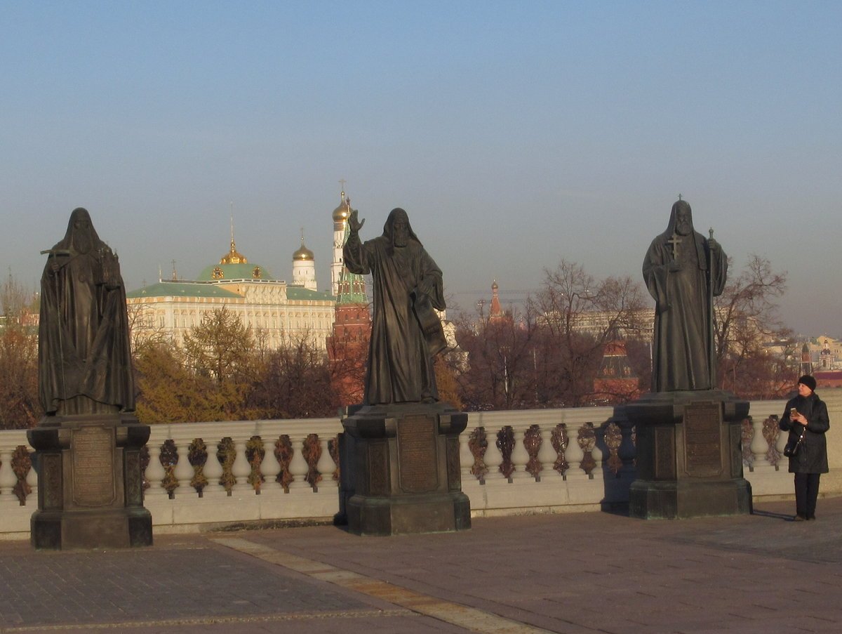 Памятник патриархам ХХС