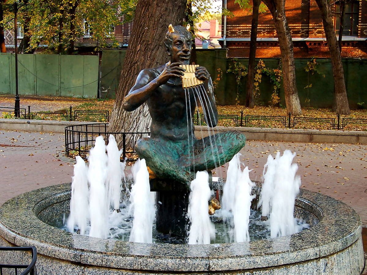 Классические скульптурные фонтаны