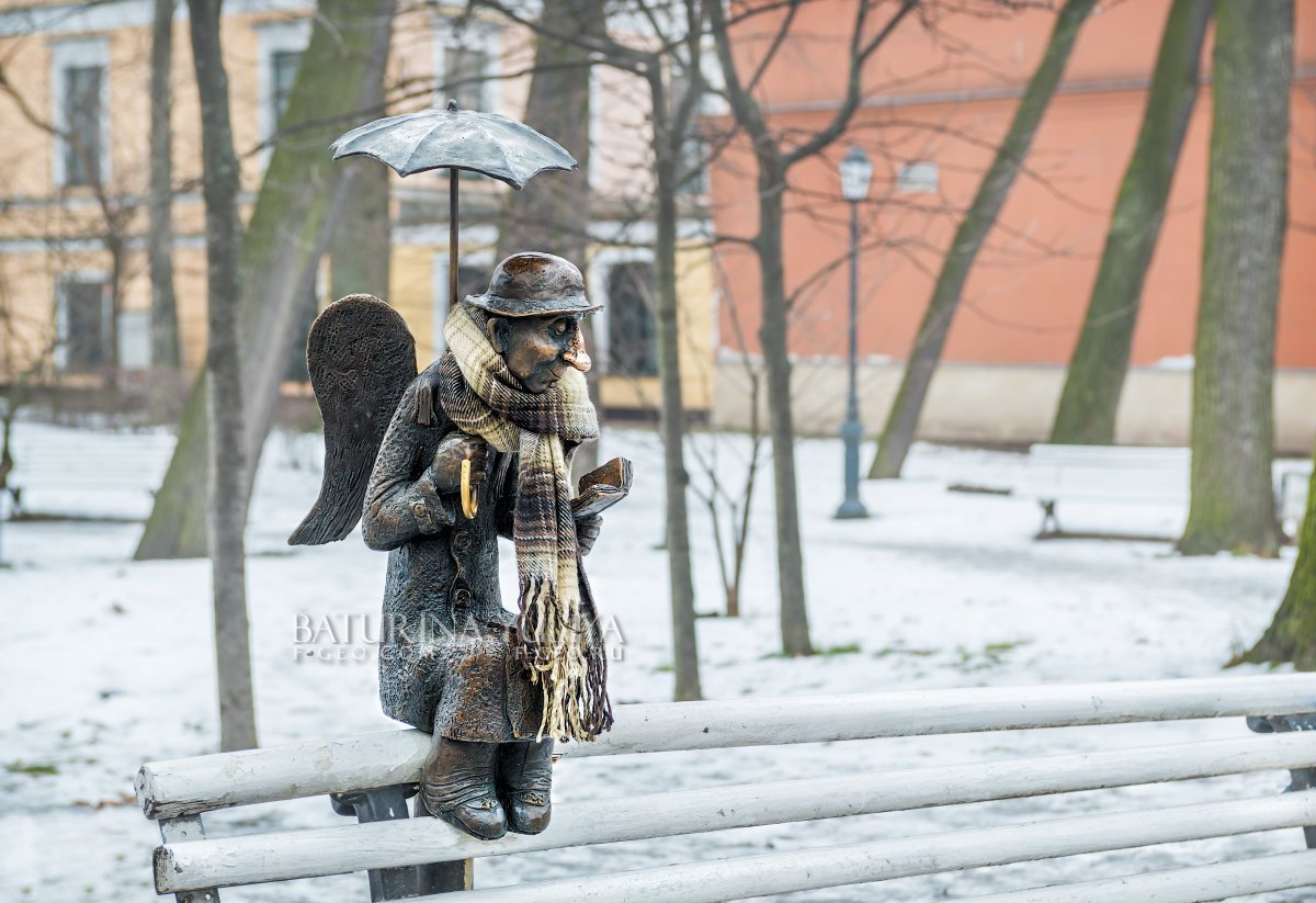 Петербургский ангел зимой