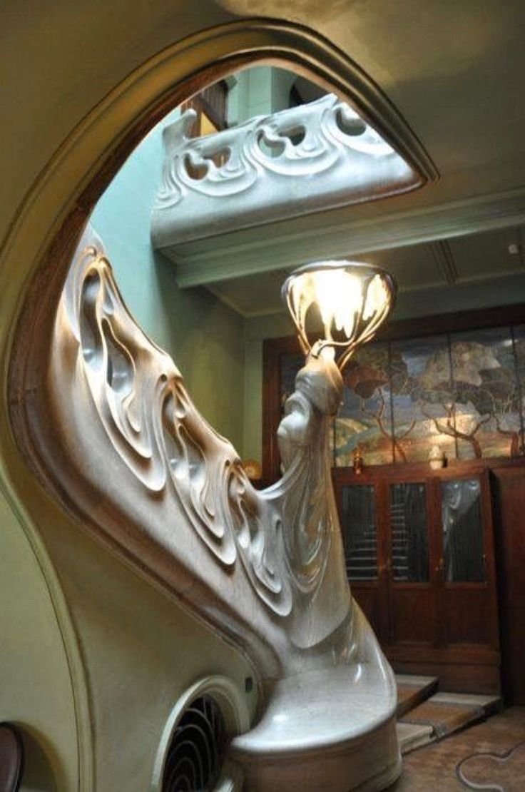 Скульптуры Эрте (Тыртова романа).