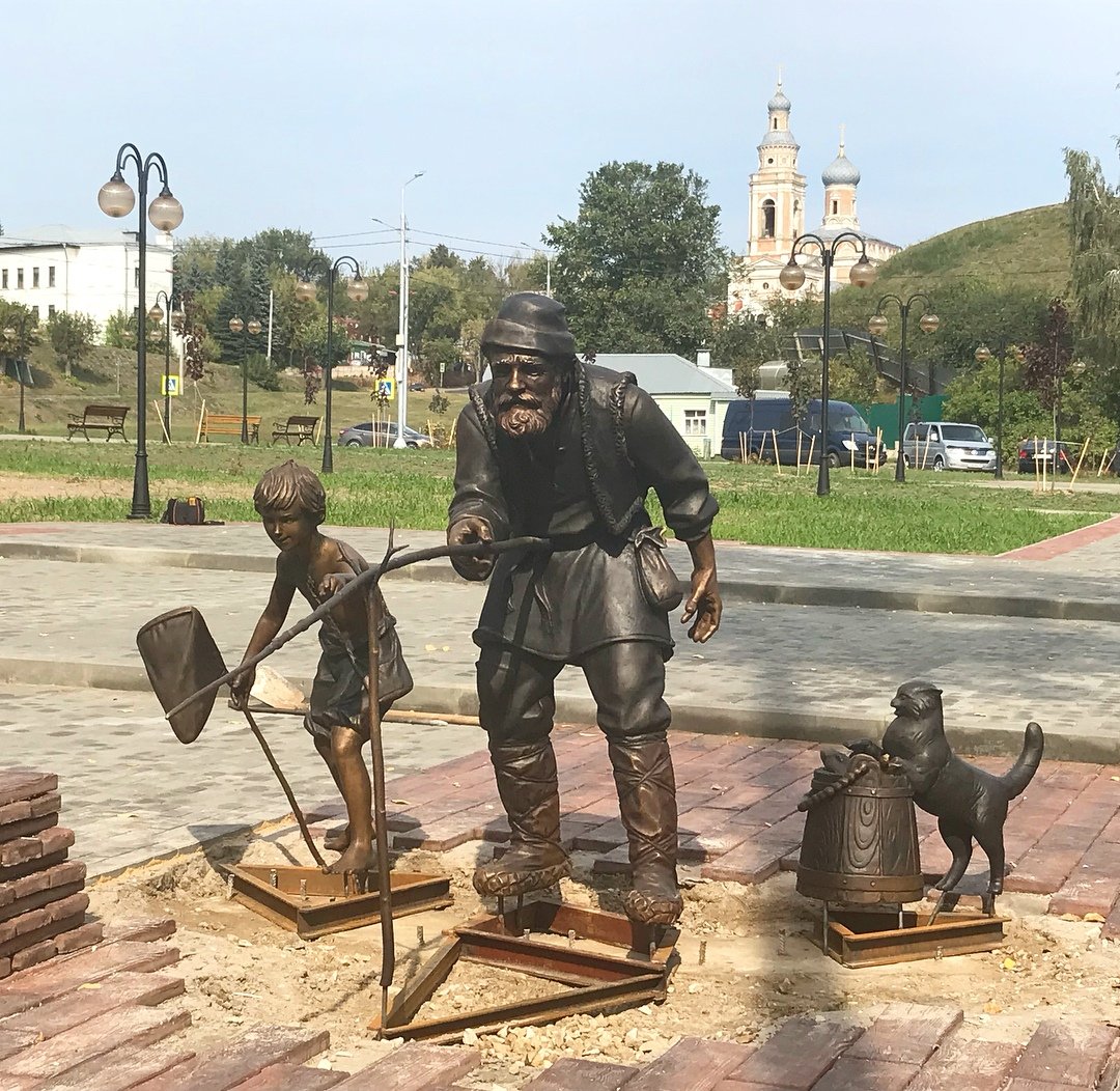 Серпухов скульптуры на Сенной