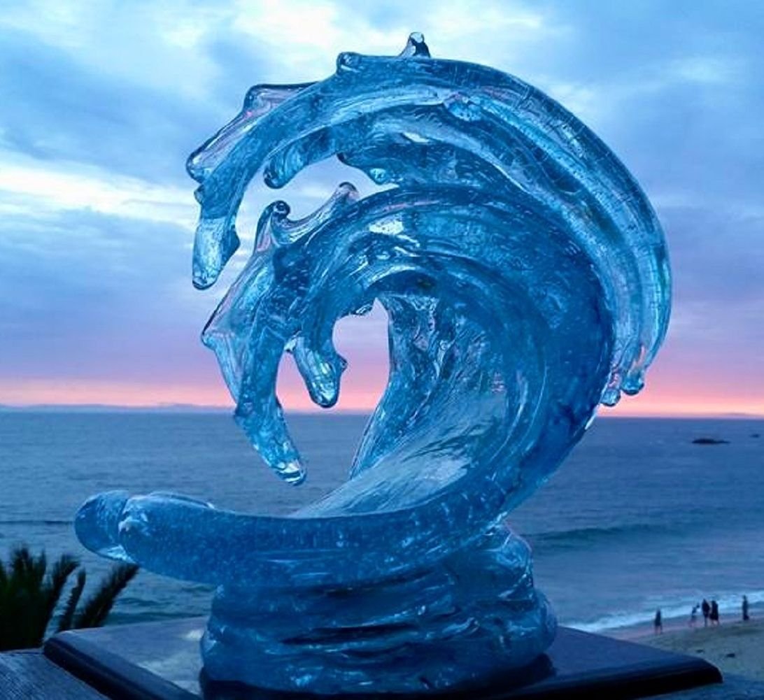 Морская волна памятник