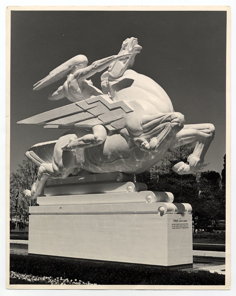 Artdeco Statue