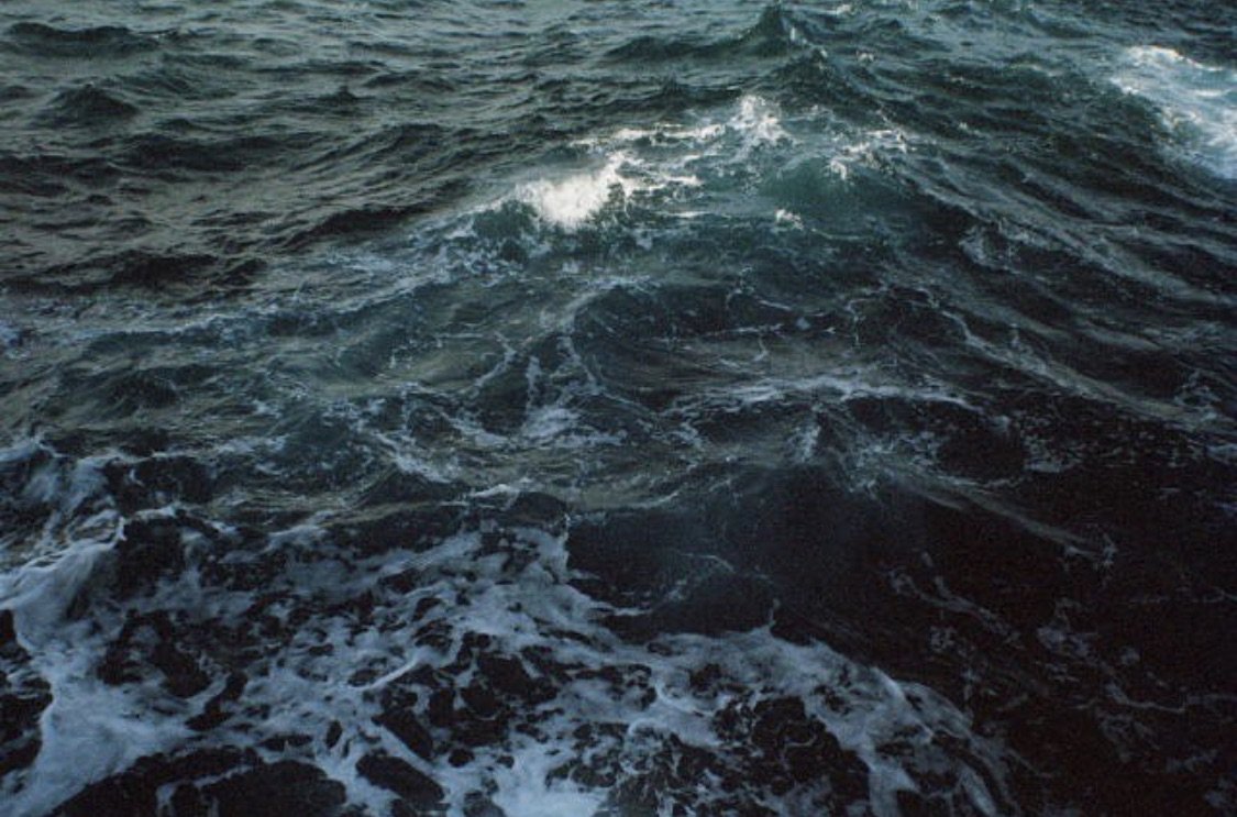 Мрачная вода