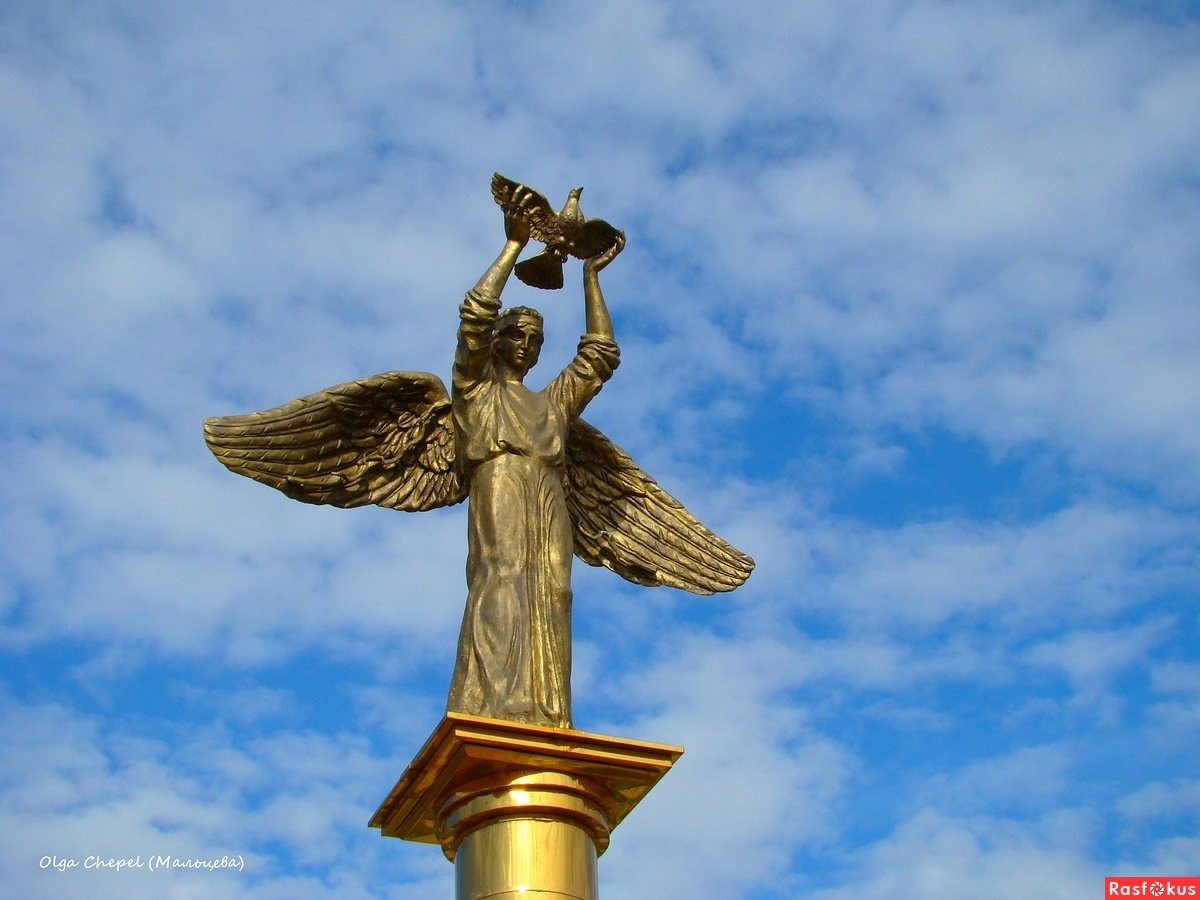 Памятник добрый ангел мира в Пензе