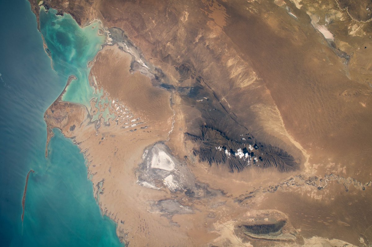 Каспийское море с космоса