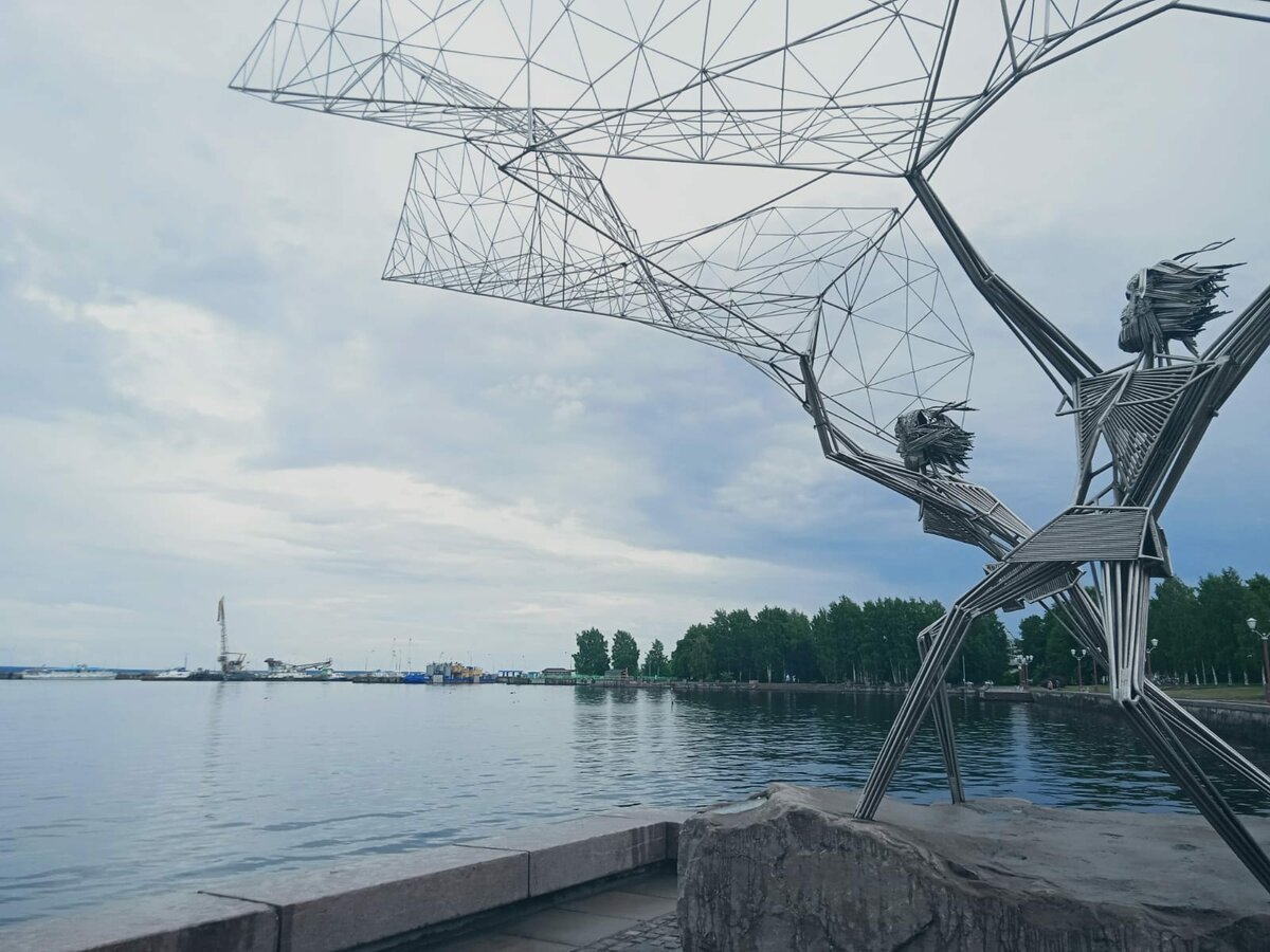 Памятник морской мине