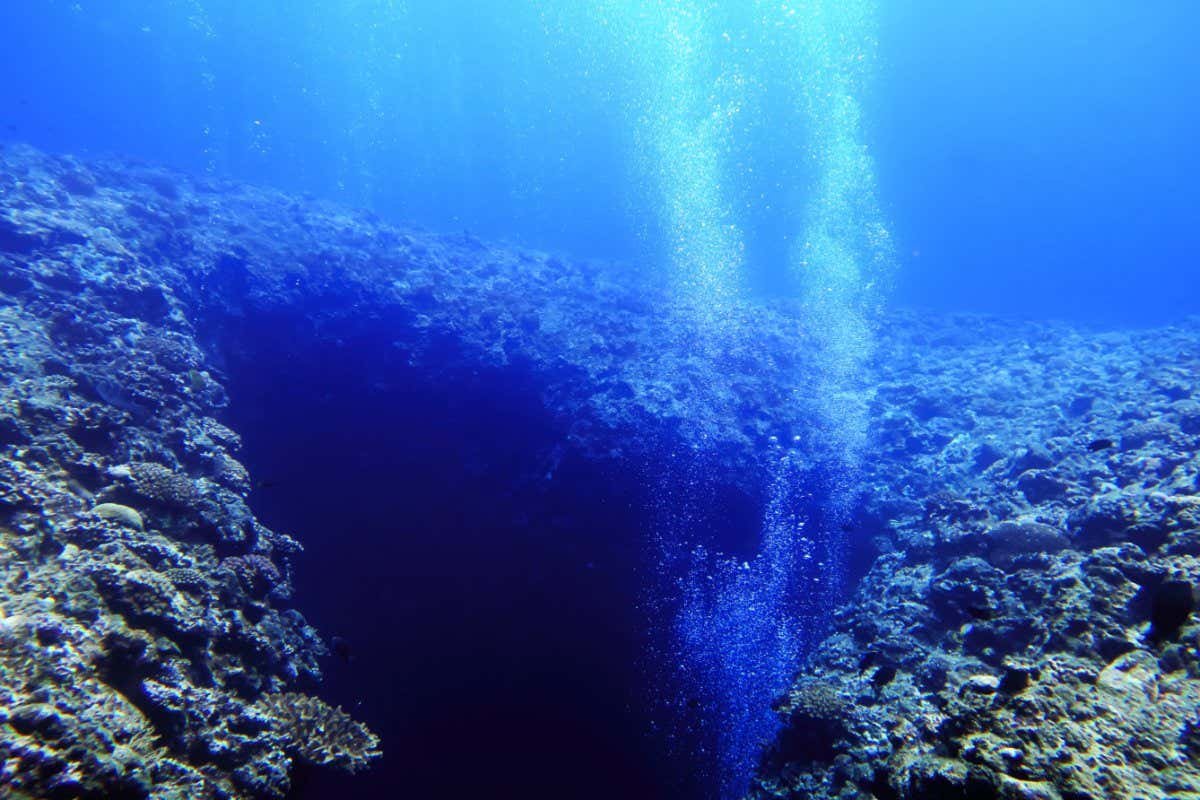 Внутренние воды в океане. Жёлоб Пуэрто-Рико глубина. Морское дно. Дно океана. Дно Атлантического океана.