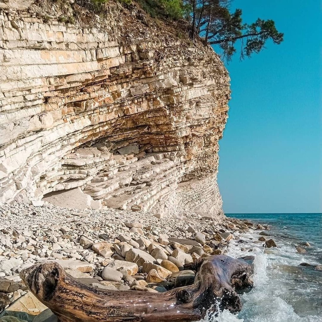 Урочище голубая бездна Геленджик