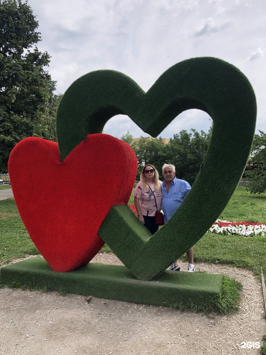 Скульптура сердце Екатеринбург