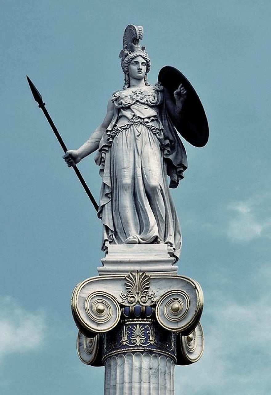 Афина мраморная