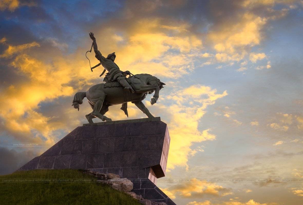 Памятник Салавату Юлаеву