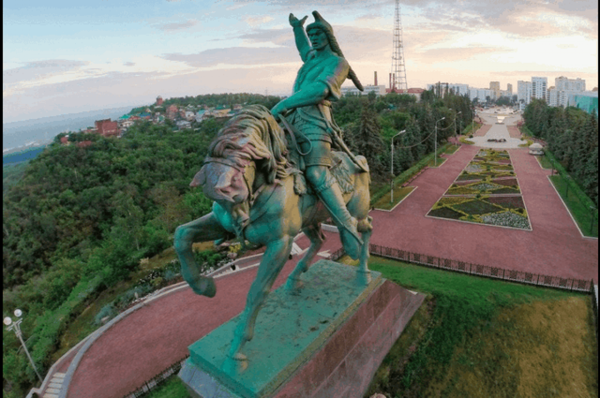 Салават Юлаев памятник в Уфе