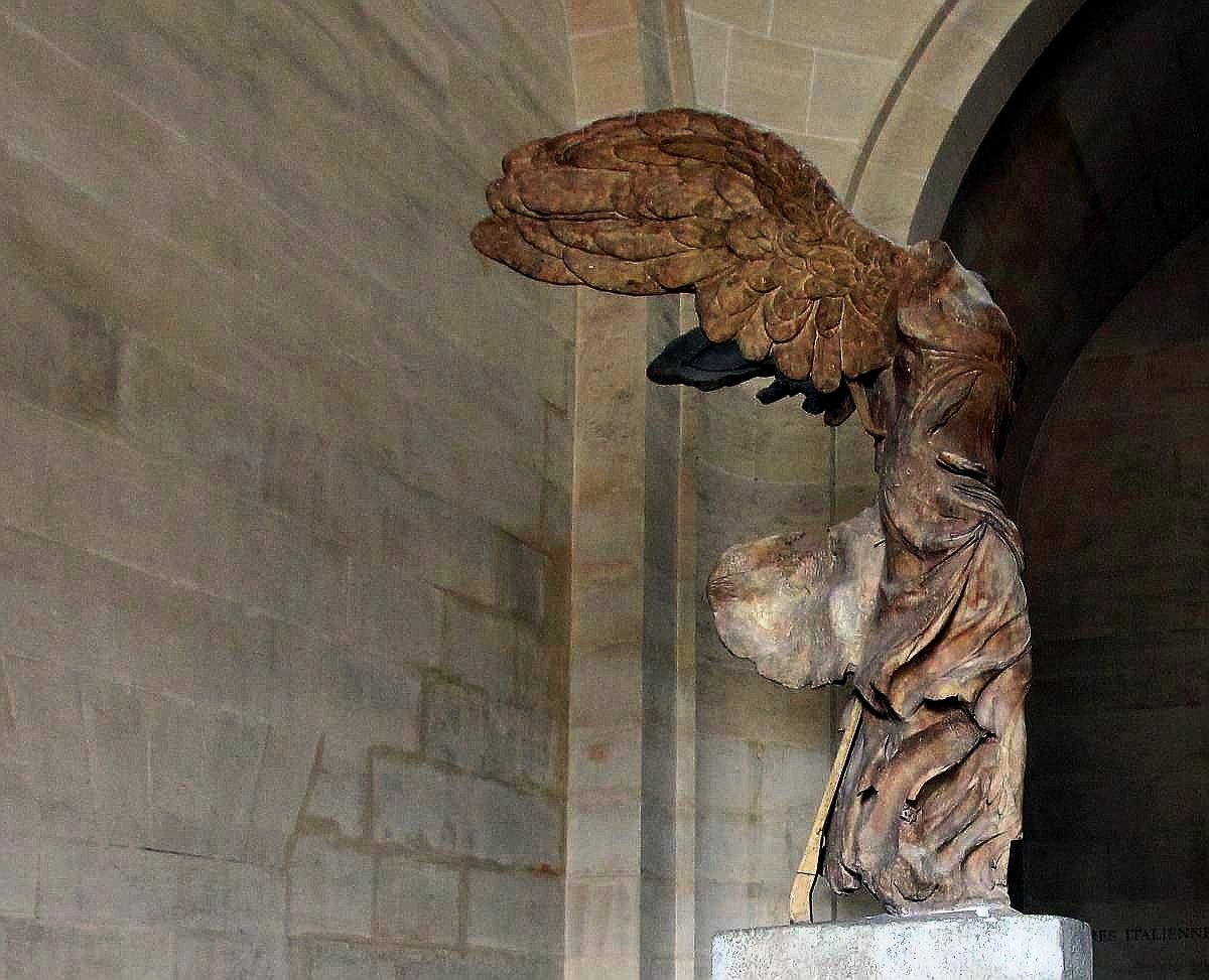 Знаменитые скульптуры Ника Самофракийская