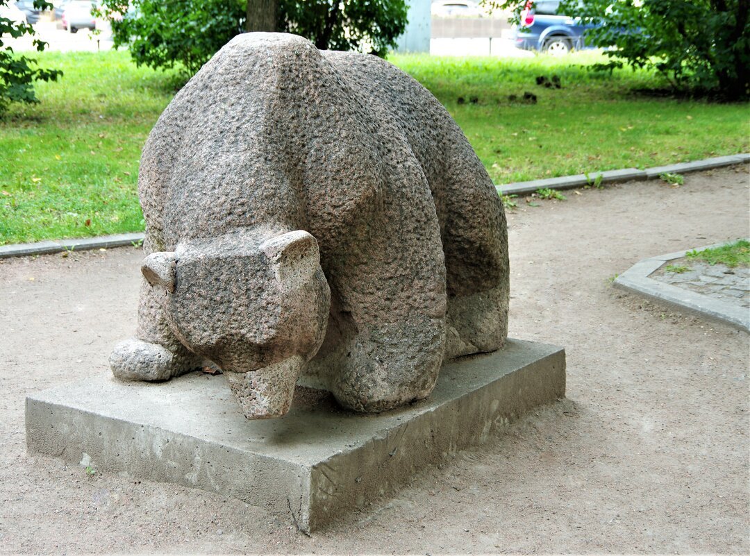 Камни статуи