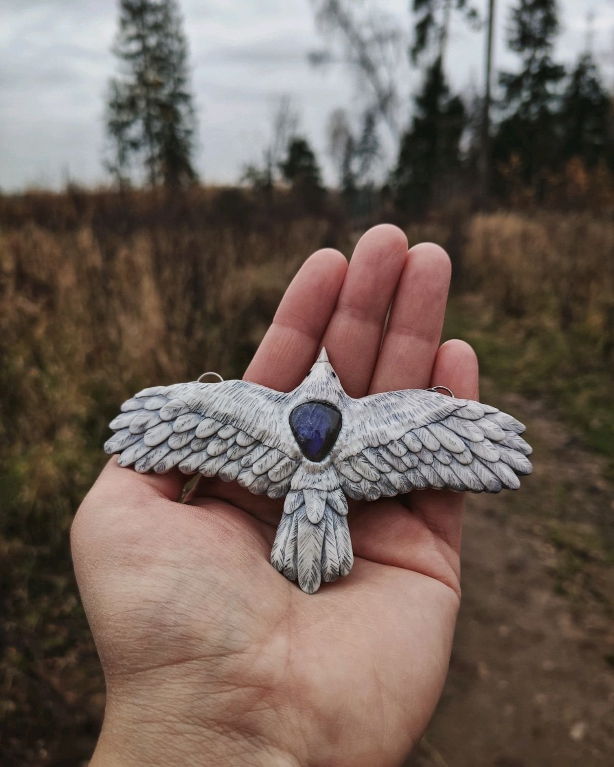 Ворон из полимерной глины