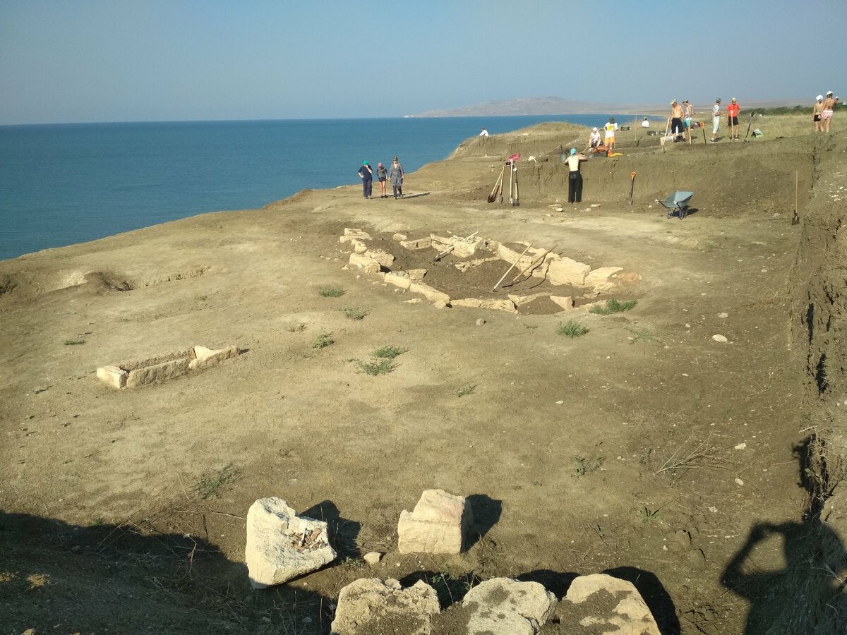 Археологический музей на острове змеиный