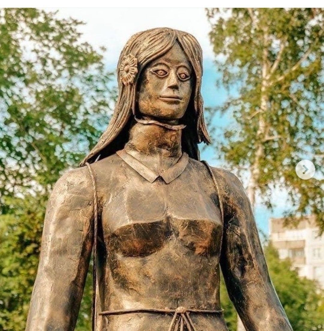 Воронежская Аленка скульптура