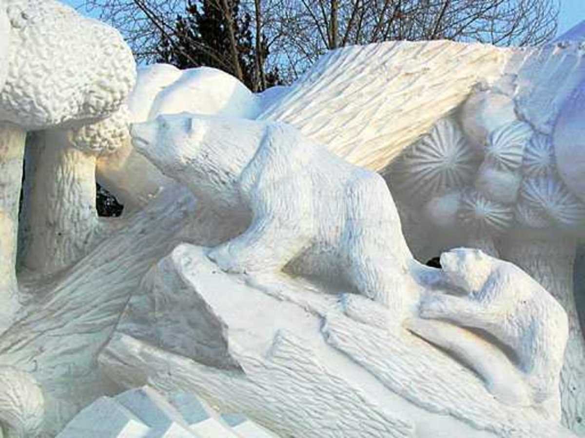 Классные скульптуры из снега