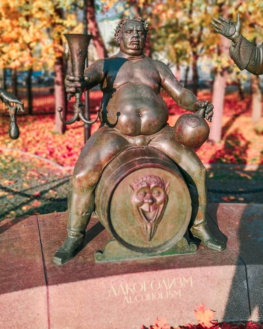 Шемякин памятники в Москве