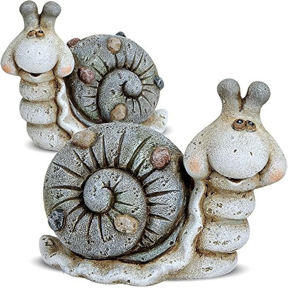 Фигурка улитки из глины