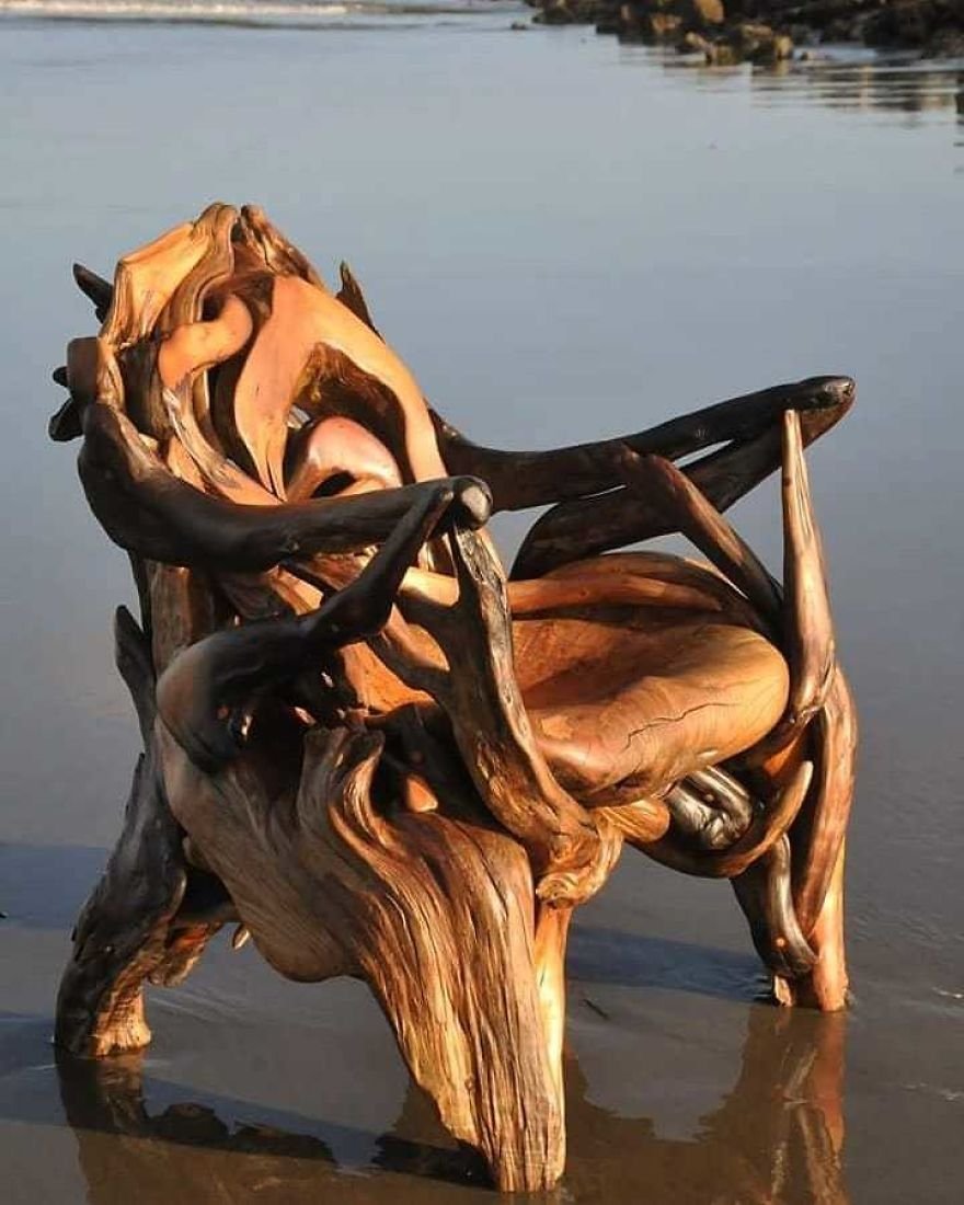 Стулья из коряг