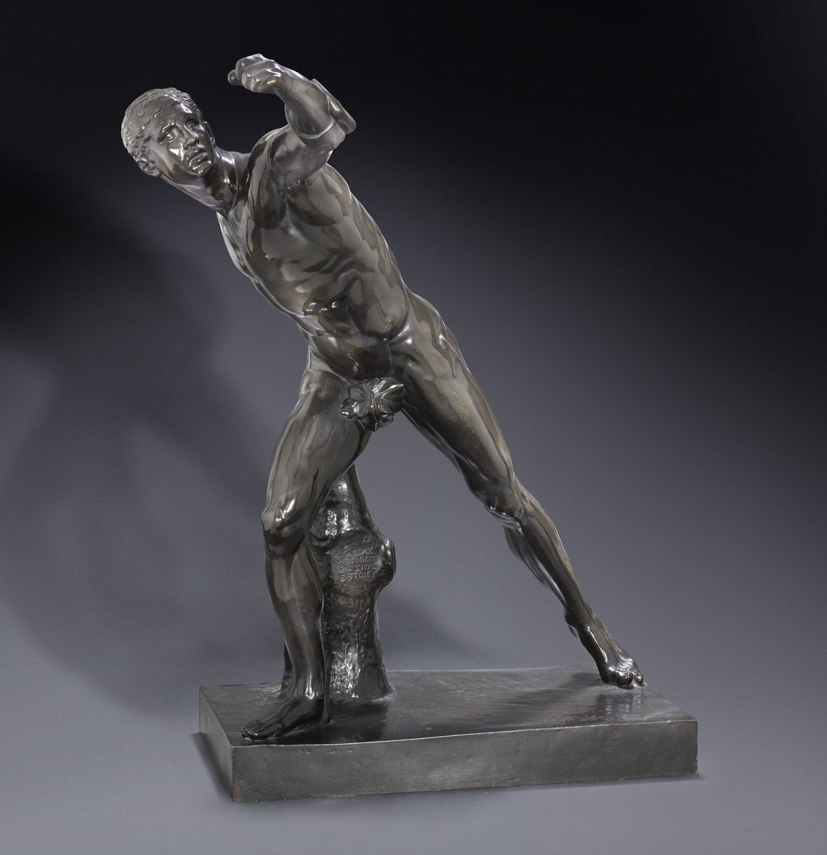 Скульптура “Borghese Gladiator.”