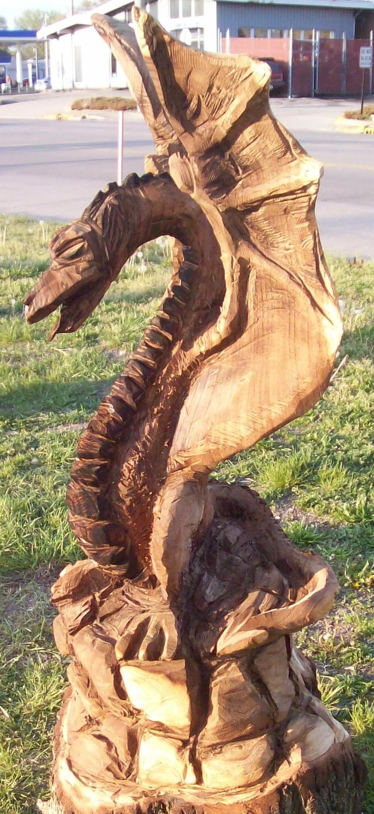 Скульптура из дерева