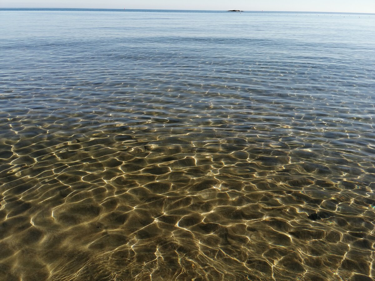 Черное море золотой песок
