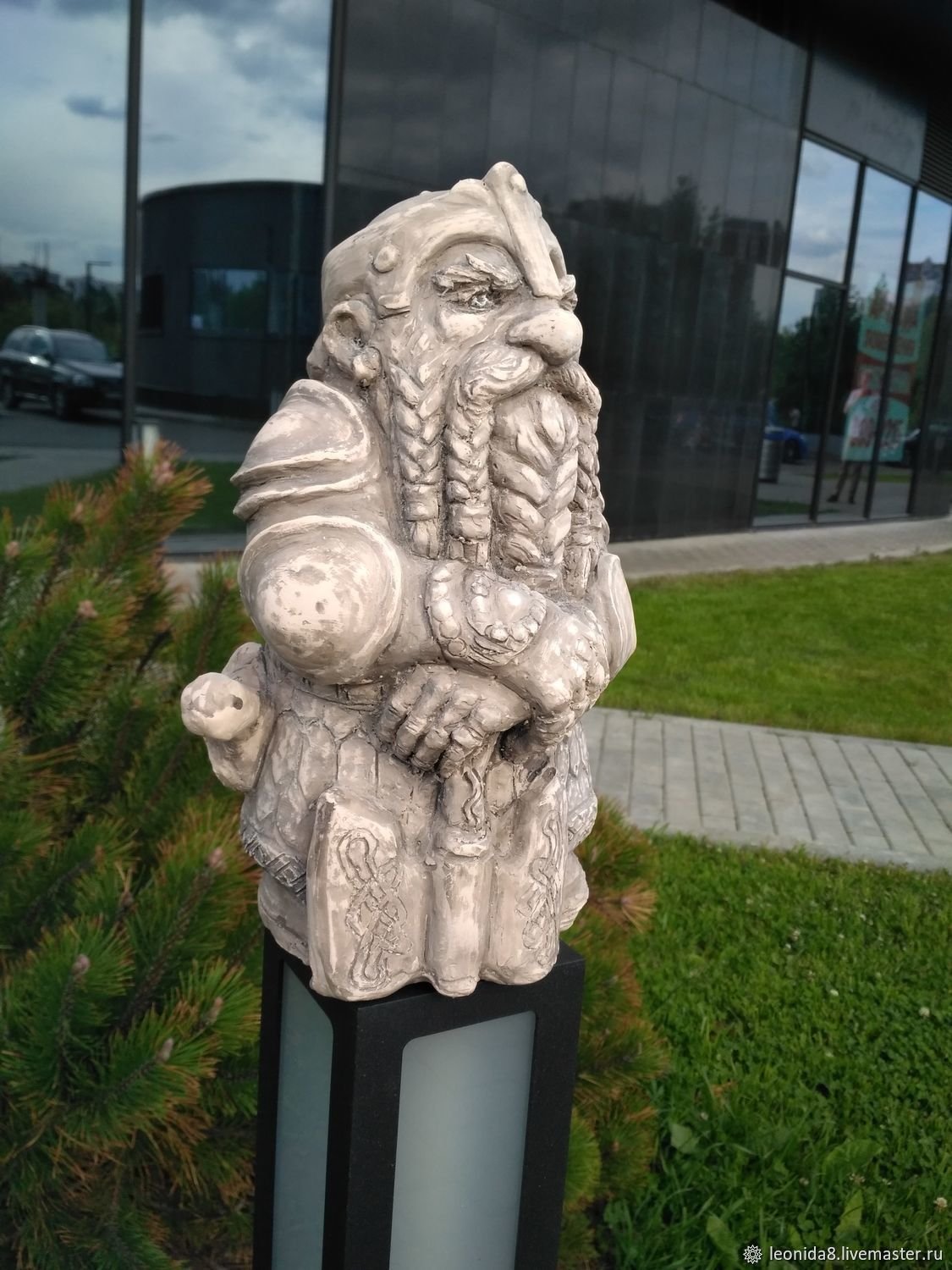 Гном скульптура