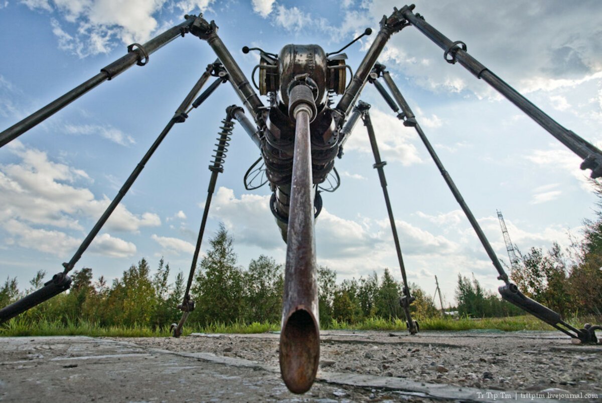 Памятник комару-нефтесосу, Ноябрьск