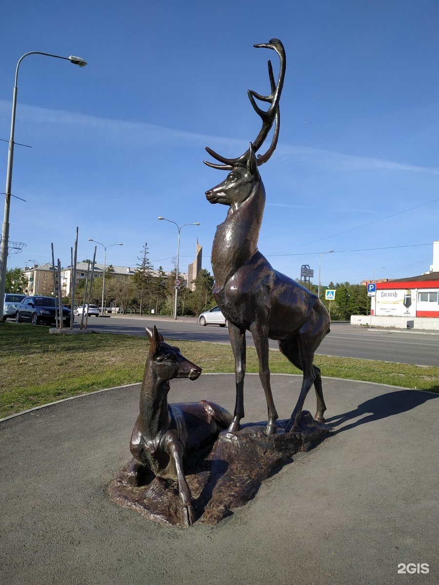 Скульптура олень Омск