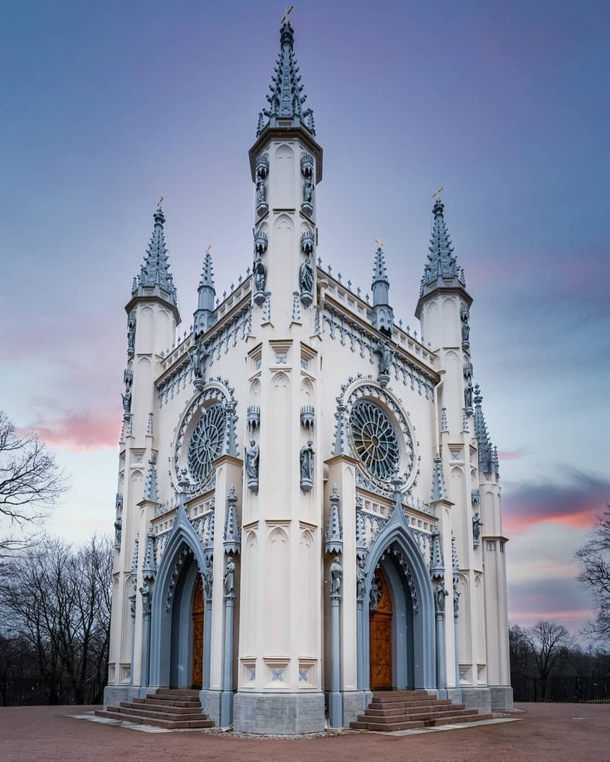 Готическая капелла (Церковь Александра Невского). Петергоф. 1831-1834