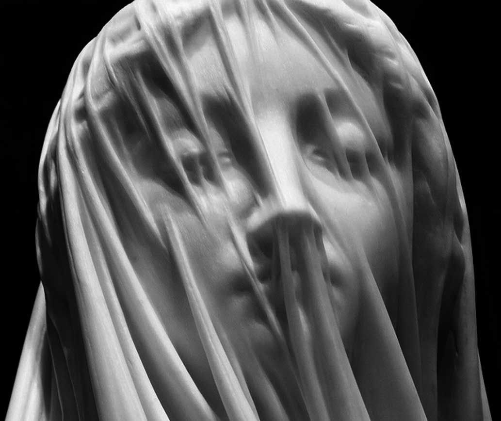 Мадонна в вуали скульптура