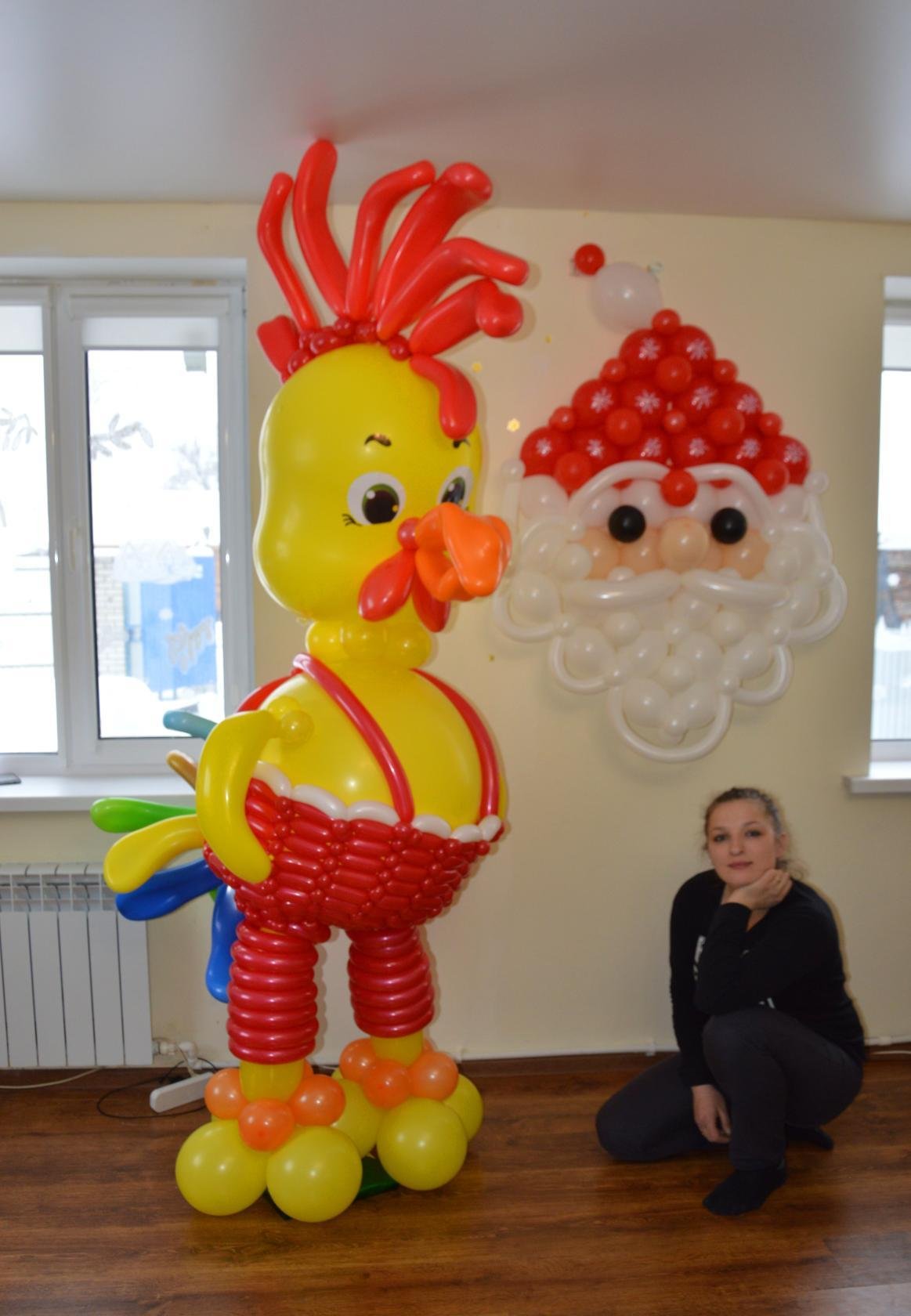 Фигура птица из шаров