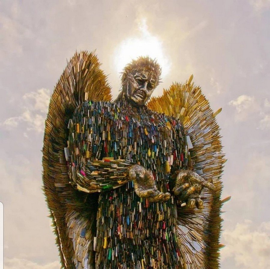 Knife Angel - скульптура из 100 000 конфискованных полицией Англии ножей