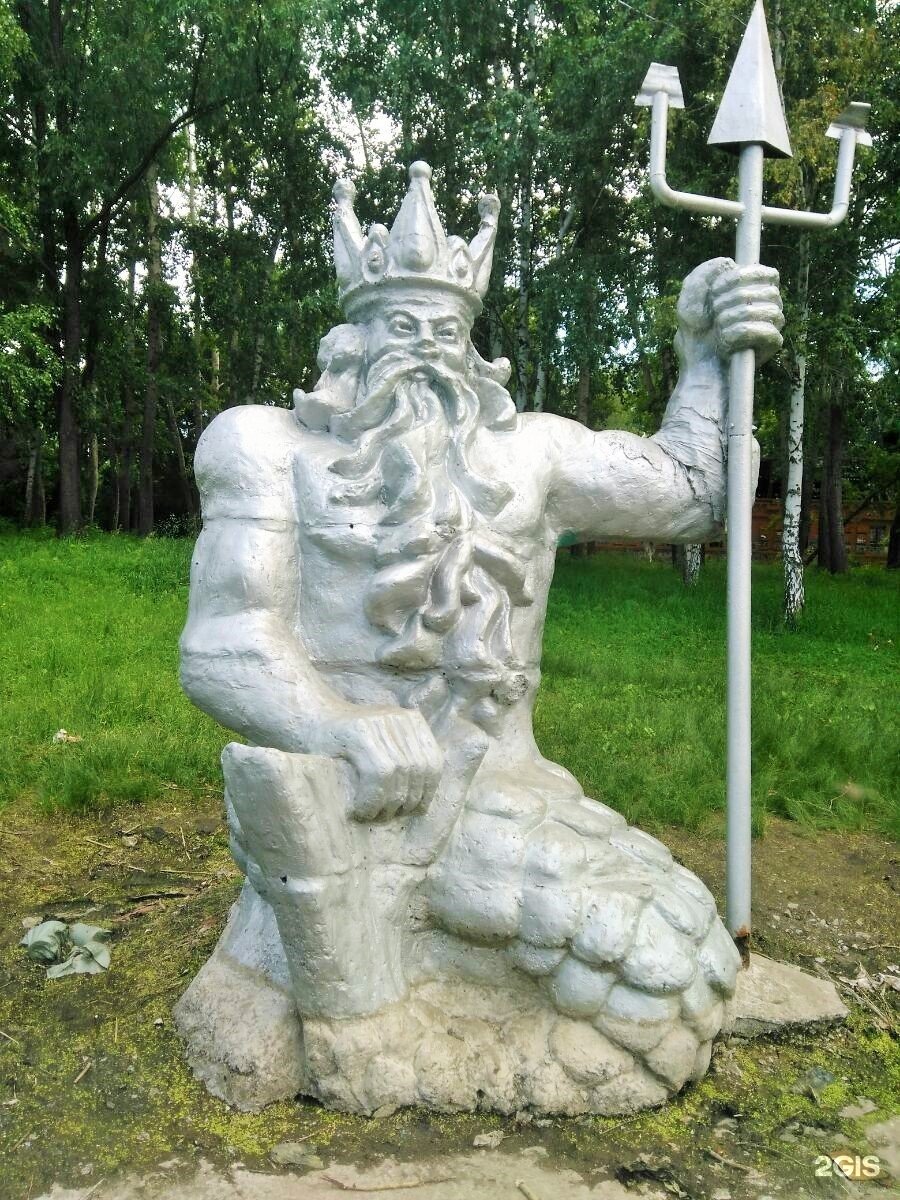 Скульптура Нептуна в Кургане