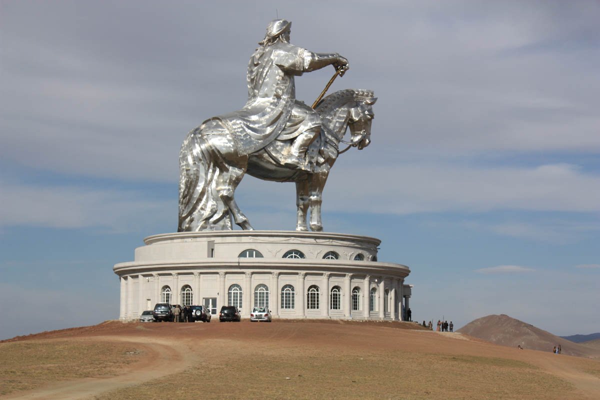 Самая большая конная скульптура в мире