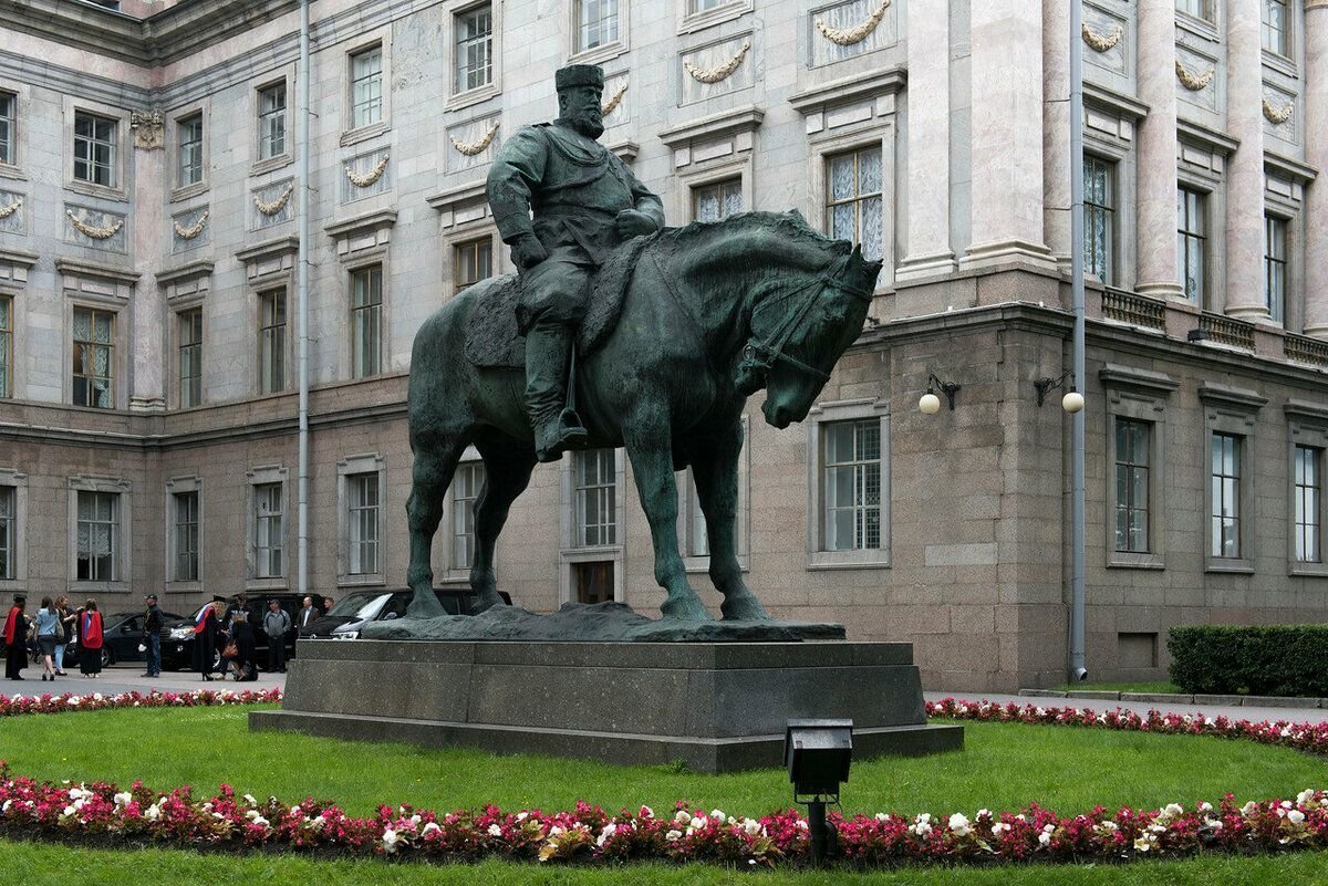 П. П. Трубецкой. Памятник Александру III