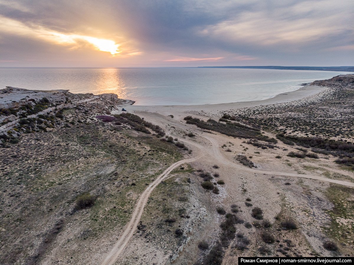 Каспийское море голубая бухта