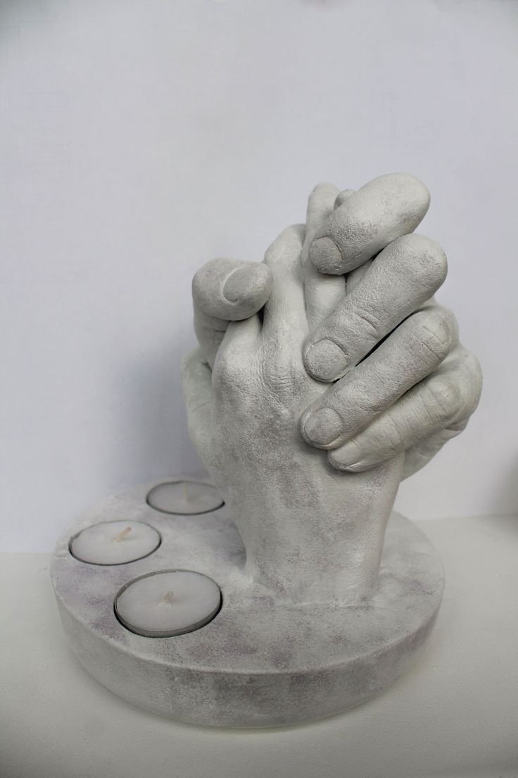 Фигурка руки из гипса
