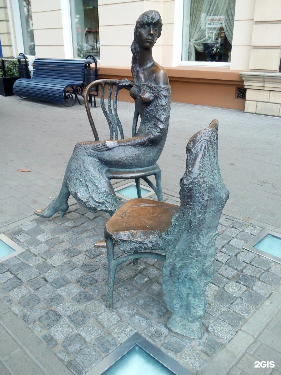 Памятник незнакомке Воронеж